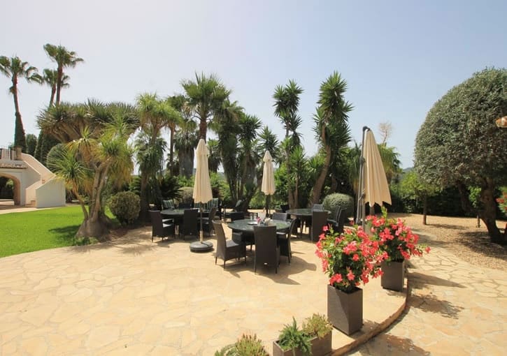 15 bedroom Commercial for sale in Javea / Xabia with pool garage - € 1,590,000 (Ref: 9519269)