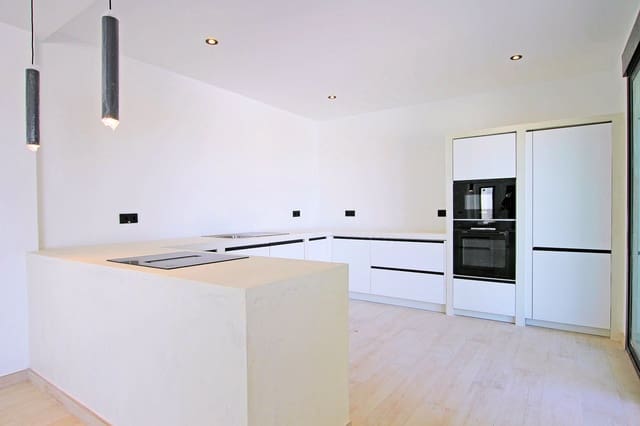 4 bedroom Villa for sale in Javea / Xàbia with pool garage - € 1,075,000 (Ref: 9520819)