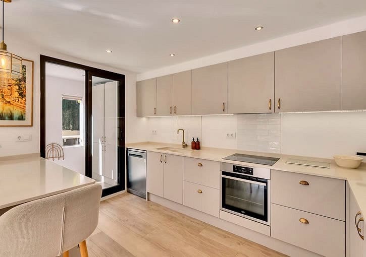 4 soveværelse Byhus til salg i Javea / Xabia med swimmingpool garage - € 575.000 (Ref: 9557858)