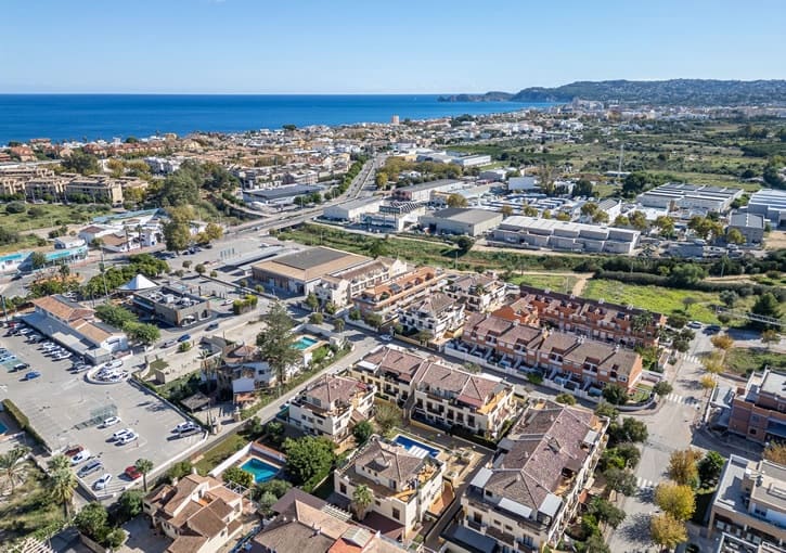 4 soveværelse Byhus til salg i Javea / Xabia med swimmingpool garage - € 575.000 (Ref: 9557858)