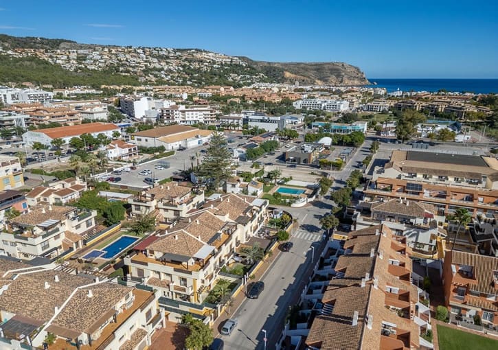 4 Zimmer Haus zu verkaufen in Javea / Xabia mit Pool Garage - 575.000 € (Ref: 9576804)