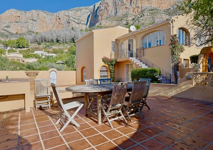 Chalet de 4 habitaciones en Javea / Xàbia en venta con piscina garaje - 750.000 € (Ref: 9598320)