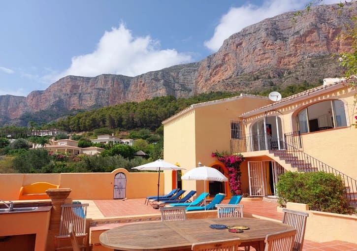 Chalet de 4 habitaciones en Javea / Xàbia en venta con piscina garaje - 750.000 € (Ref: 9622657)