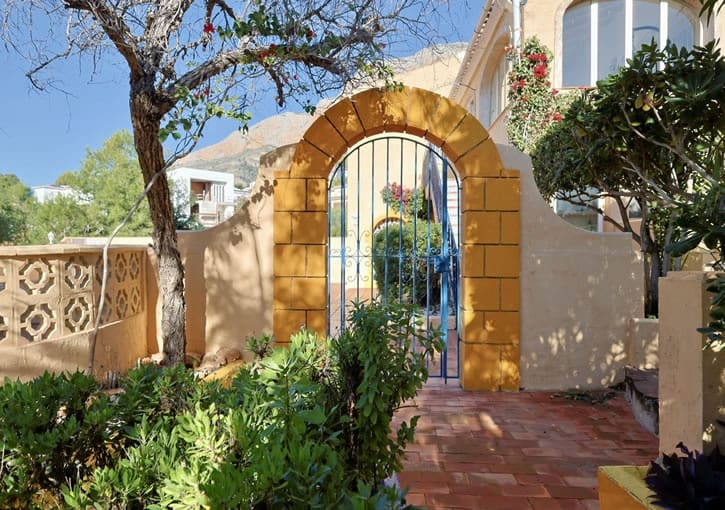 Chalet de 4 habitaciones en Javea / Xàbia en venta con piscina garaje - 750.000 € (Ref: 9622657)