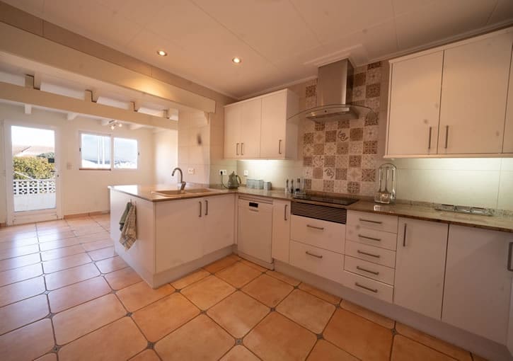 Chalet de 4 habitaciones en Javea / Xàbia en venta con piscina garaje - 1.095.000 € (Ref: 9626740)