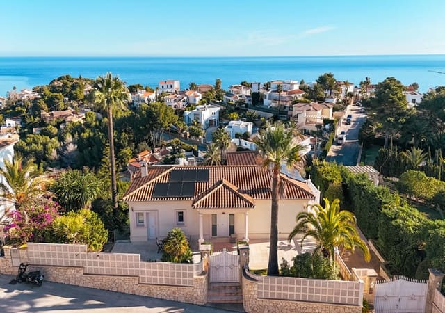 Chalet de 4 habitaciones en Javea / Xàbia en venta con piscina garaje - 1.495.000 € (Ref: 9626741)