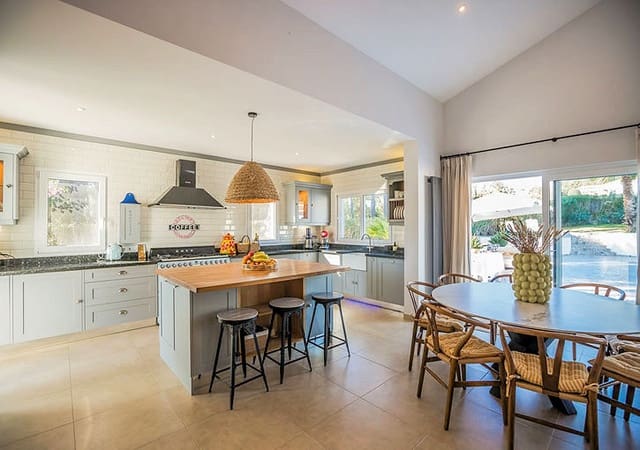 Chalet de 4 habitaciones en Javea / Xàbia en venta con piscina garaje - 1.250.000 € (Ref: 9638093)