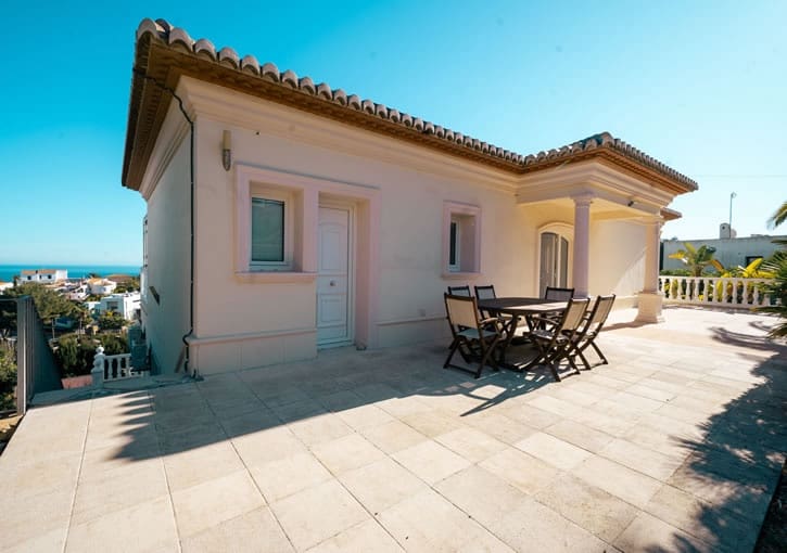 Chalet de 4 habitaciones en Javea / Xàbia en venta con piscina garaje - 1.495.000 € (Ref: 9638098)