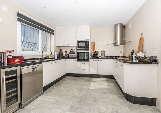 Chalet de 4 habitaciones en Javea / Xàbia en venta con piscina garaje - 1.150.000 € (Ref: 9638101)