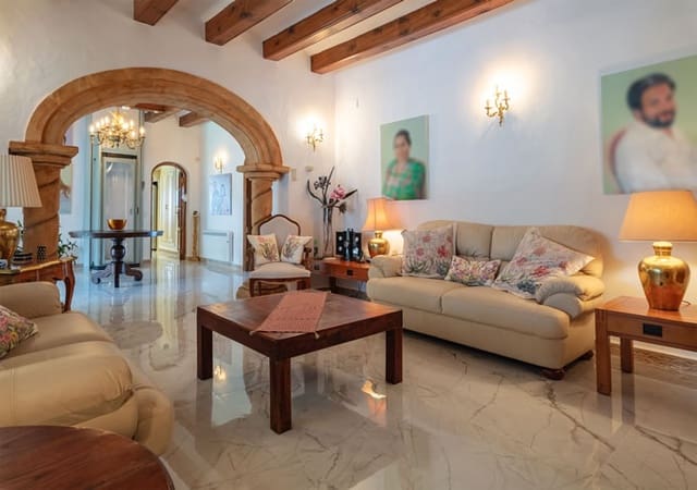 6 bedroom Villa for sale in Javea / Xàbia with garage - € 1,995,000 (Ref: 9641086)