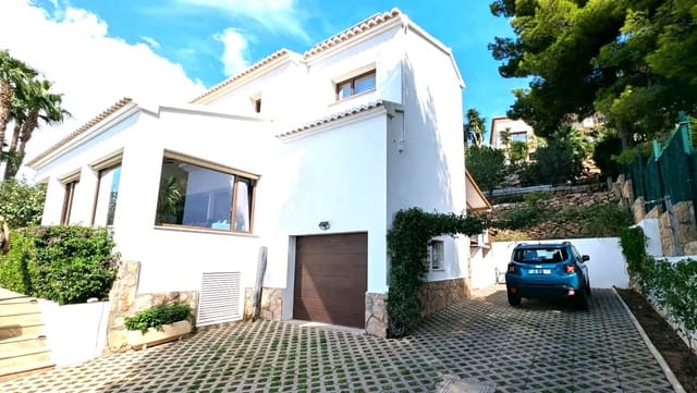 3 chambre Villa/Maison à vendre à Javea / Xàbia avec piscine garage - 795 000 € (Ref: 9650613)