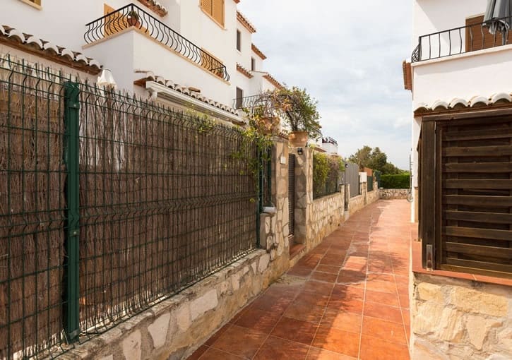 3 soverom Hus til salgs i Javea / Xabia med svømmebasseng garasje - € 495 000 (Ref: 9703262)