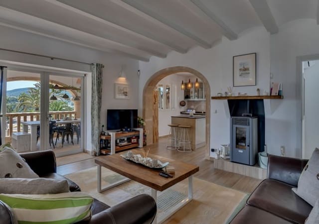5 sypialnia Willa na sprzedaż w Javea / Xàbia z basenem garażem - 875 000 € (Ref: 9733704)
