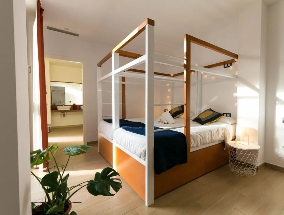 8 bedroom Commercial for sale in Javea / Xabia - € 1,290,000 (Ref: 9763254)