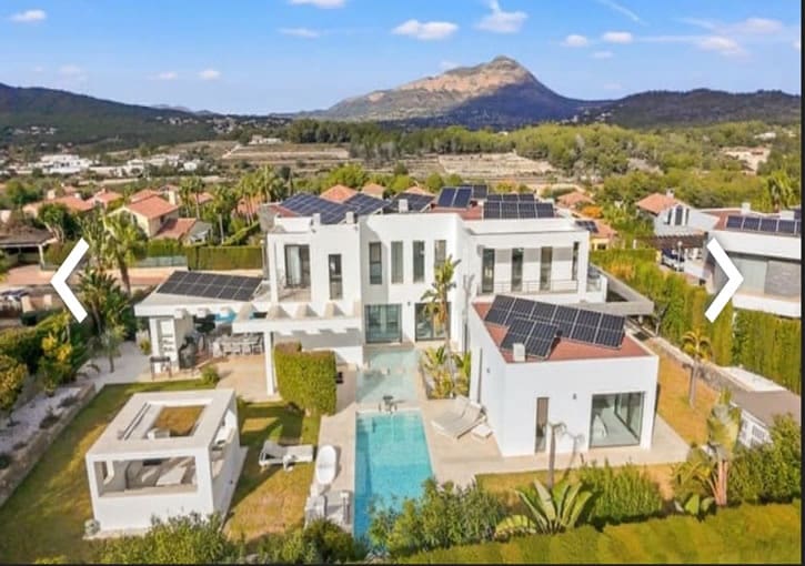 5 bedroom Villa for sale in Javea / Xabia with pool garage - € 2,350,000 (Ref: 9770944)