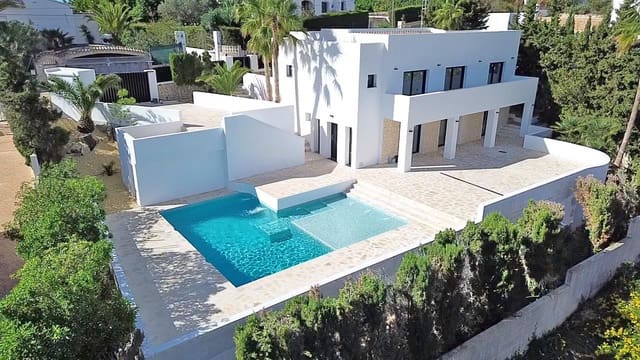 Chalet de 4 habitaciones en Javea / Xàbia en venta con piscina garaje - 995.000 € (Ref: 9770953)