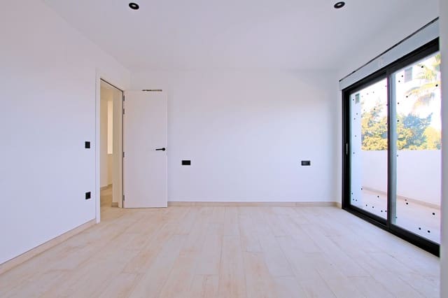 Chalet de 4 habitaciones en Javea / Xàbia en venta con piscina garaje - 995.000 € (Ref: 9770953)