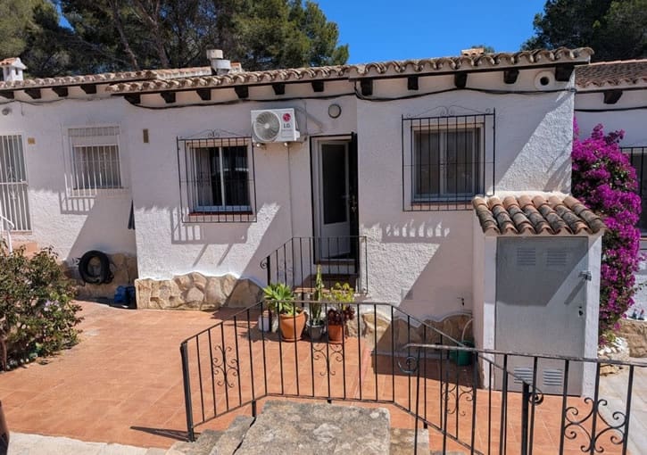 2 soveværelse Bungalow til salg i Moraira med swimmingpool garage - € 289.000 (Ref: 9779124)