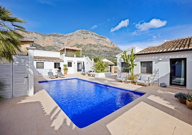 5 sypialnia Willa na sprzedaż w Javea / Xàbia z basenem garażem - 2 190 000 € (Ref: 9783396)