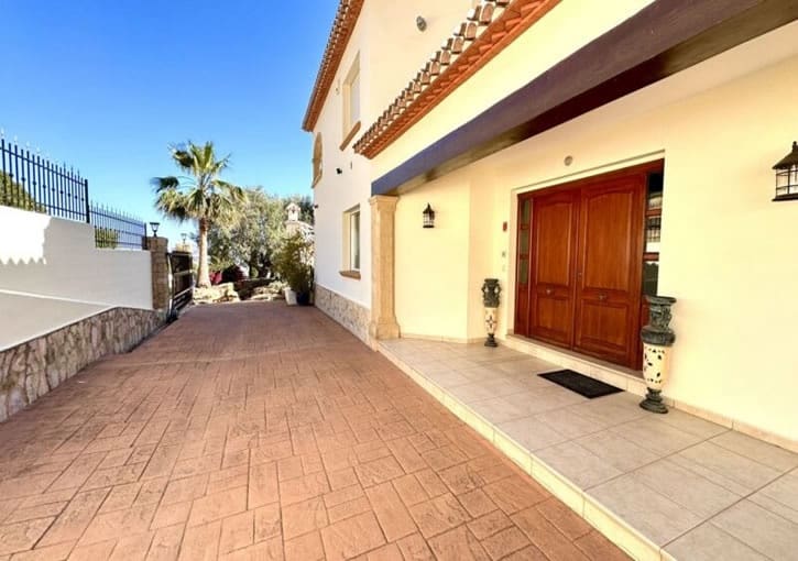 6 bedroom Villa for sale in Javea / Xabia with pool garage - € 1,500,000 (Ref: 9783398)