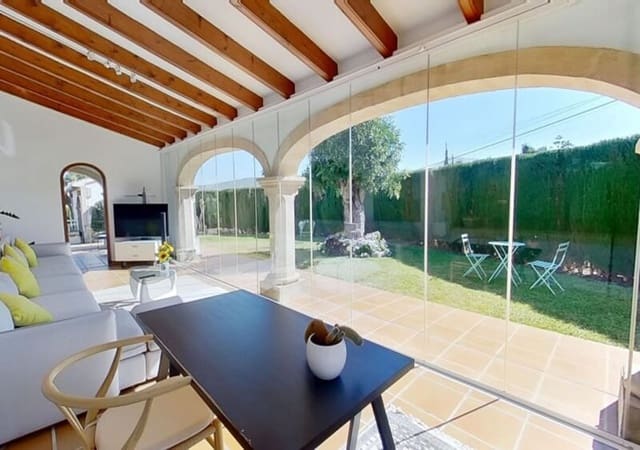4 sypialnia Willa na sprzedaż w Javea / Xàbia z basenem garażem - 1 695 000 € (Ref: 9783721)