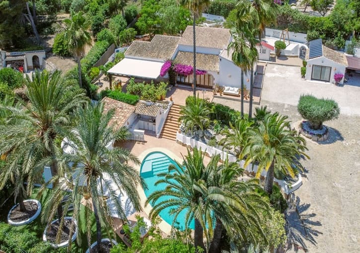 4 bedroom Villa for sale in Javea / Xabia with pool garage - € 1,395,000 (Ref: 9793150)