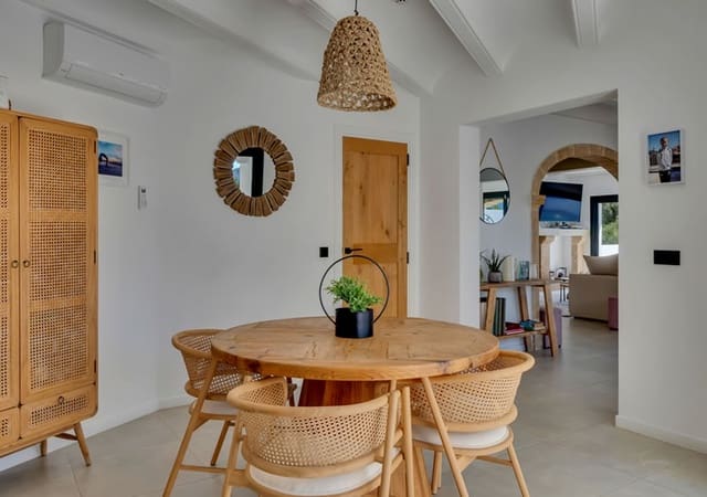 4 soverom Villa til salgs i Javea / Xàbia med svømmebasseng garasje - € 1 430 000 (Ref: 9798085)