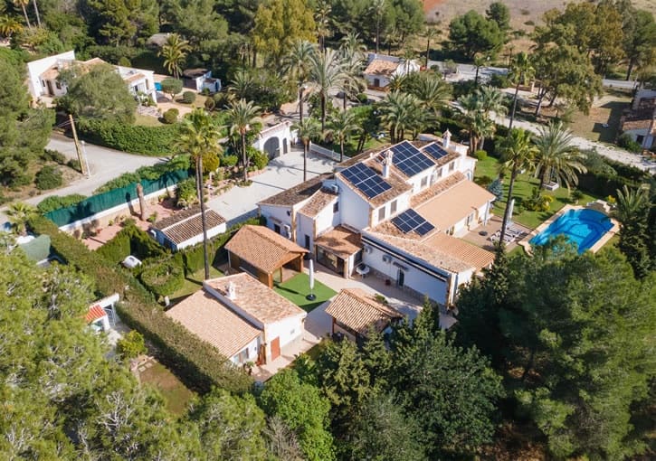 6 bedroom Villa for sale in Javea / Xabia with pool garage - € 1,995,000 (Ref: 9800110)