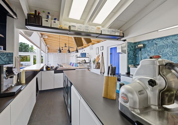 5 bedroom Villa for sale in Javea / Xabia with pool garage - € 2,190,000 (Ref: 9800111)