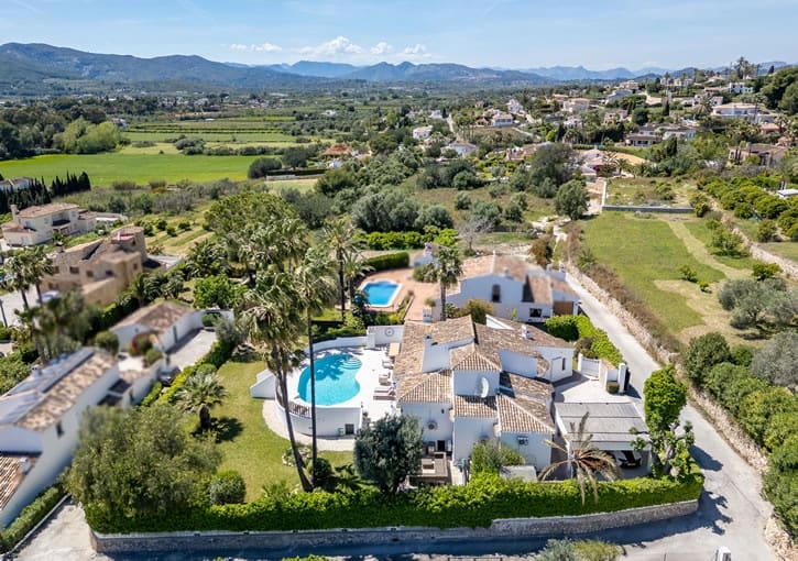 4 bedroom Villa for sale in Javea / Xabia with pool garage - € 1,430,000 (Ref: 9803711)