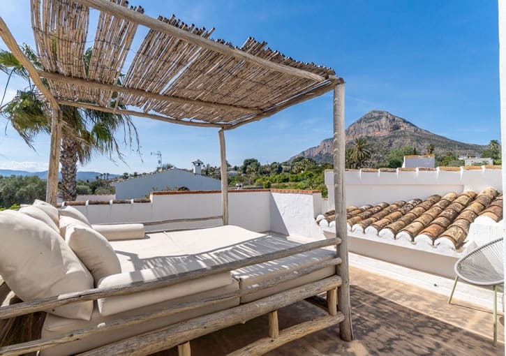 4 bedroom Villa for sale in Javea / Xabia with pool garage - € 1,430,000 (Ref: 9803711)