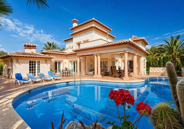 Chalet de 4 habitaciones en Javea / Xàbia en venta con piscina garaje - 1.150.000 € (Ref: 9806921)