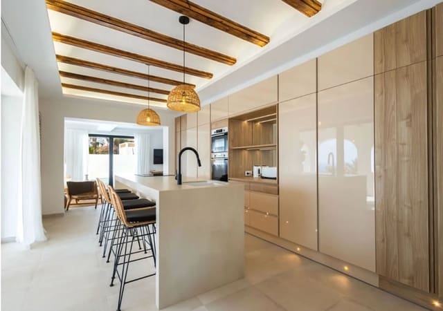 5 bedroom Villa for sale in Javea / Xàbia with pool garage - € 1,999,950 (Ref: 9806940)