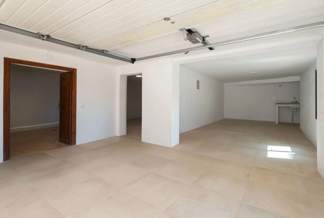 5 bedroom Villa for sale in Javea / Xabia with pool garage - € 1,999,950 (Ref: 9806940)