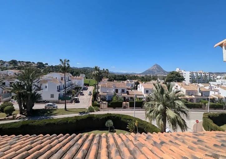 Ático de 2 habitaciones en Javea / Xàbia en venta con piscina garaje - 349.000 € (Ref: 9807380)