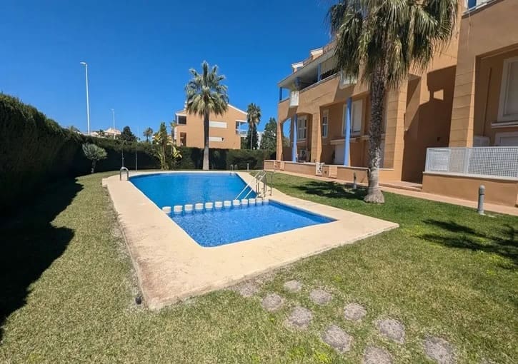 Ático de 2 habitaciones en Javea / Xàbia en venta con piscina garaje - 349.000 € (Ref: 9807380)