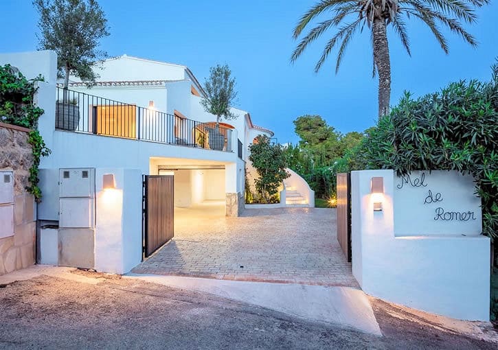 5 Zimmer Villa zu verkaufen in Javea / Xabia mit Pool Garage - 1.999.950 € (Ref: 9813859)