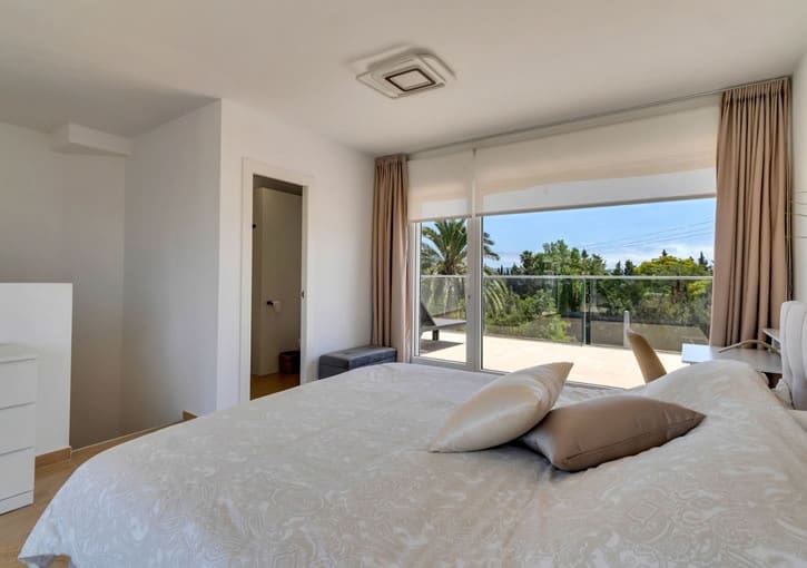 Casa de 4 habitaciones en Javea / Xàbia en venta con piscina garaje - 609.000 € (Ref: 9867289)