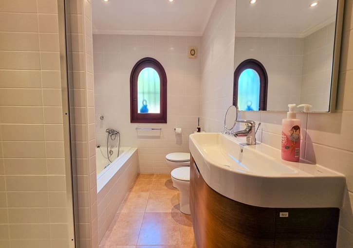 5 sypialnia Willa na sprzedaż w Javea / Xabia z basenem garażem - 850 000 € (Ref: 9894717)