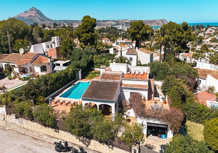 5 sypialnia Willa na sprzedaż w Javea / Xabia z basenem garażem - 850 000 € (Ref: 9894717)