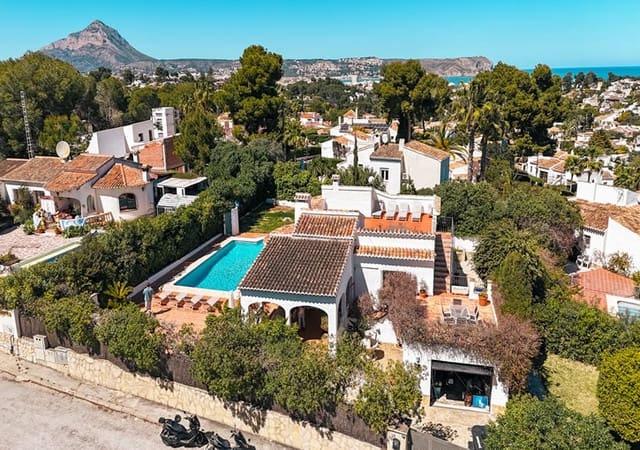 5 sypialnia Willa na sprzedaż w Javea / Xàbia z basenem garażem - 850 000 € (Ref: 9894717)