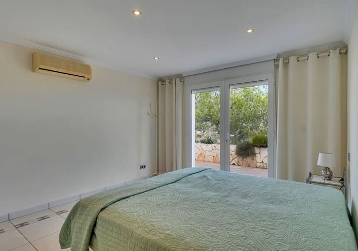 6 Zimmer Villa zu verkaufen in Javea / Xabia mit Pool Garage - 1.650.000 € (Ref: 9899857)