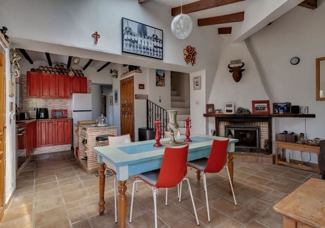4 soveværelse Villa til salg i Teulada-Moraira med swimmingpool garage - € 499.000 (Ref: 9963549)
