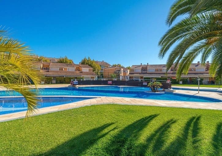 Apartamento de 2 habitaciones en Javea / Xàbia en venta con piscina garaje - 399.000 € (Ref: 9967903)