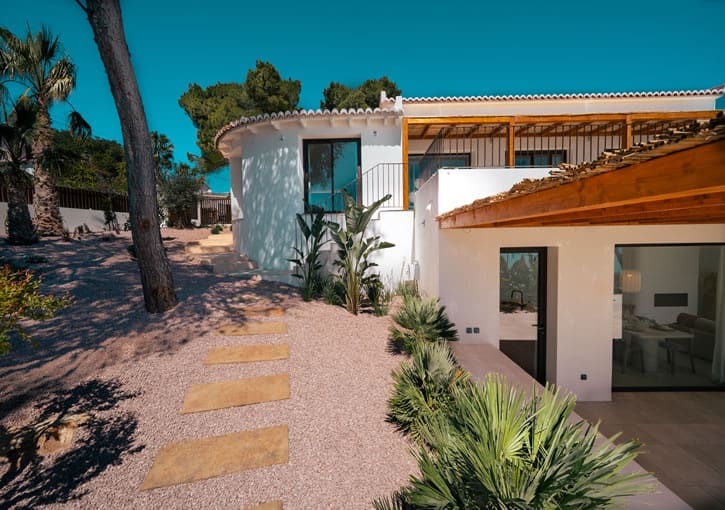 4 bedroom Villa for sale in Javea / Xabia with pool garage - € 1,980,000 (Ref: 9977860)