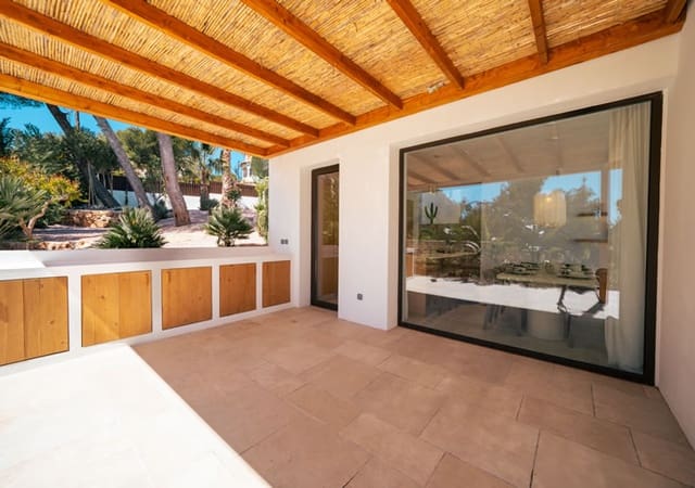 4 bedroom Villa for sale in Javea / Xàbia with pool garage - € 1,980,000 (Ref: 9977860)