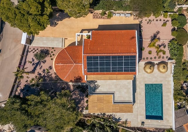 4 bedroom Villa for sale in Javea / Xàbia with pool garage - € 1,980,000 (Ref: 9977860)