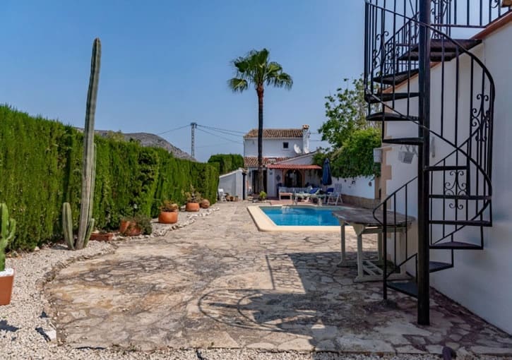 4 quarto Quinta/Casa Rural para venda em Teulada-Moraira com piscina garagem - 499 000 € (Ref: 9995905)