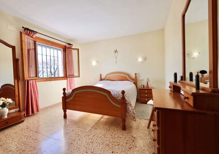 8 chambre Villa/Maison à vendre à Javea / Xabia avec piscine garage - 930 000 € (Ref: 9997678)