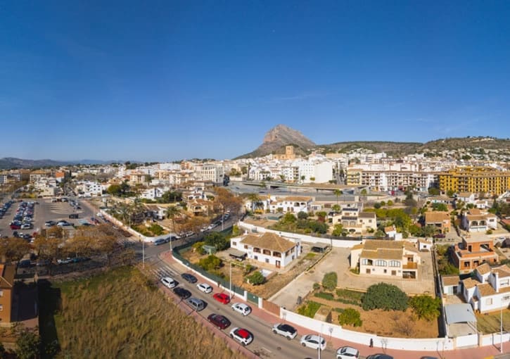 8 chambre Villa/Maison à vendre à Javea / Xabia avec piscine garage - 930 000 € (Ref: 9997678)
